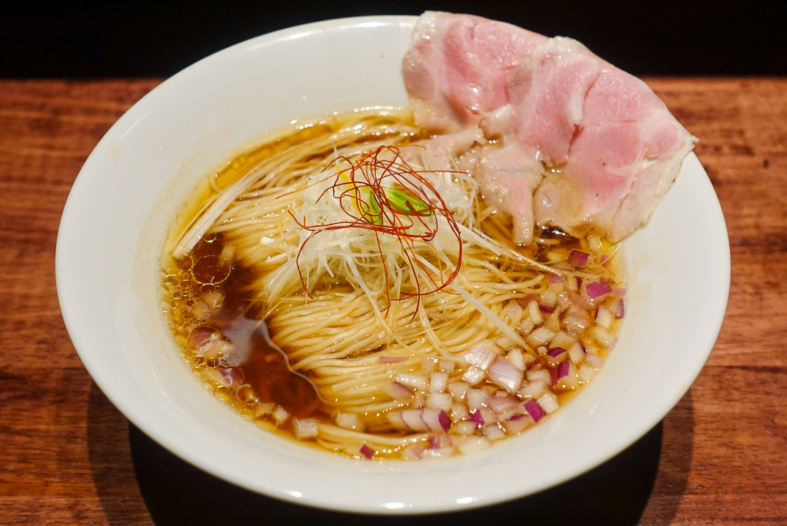 淡麗鶏醤油そば